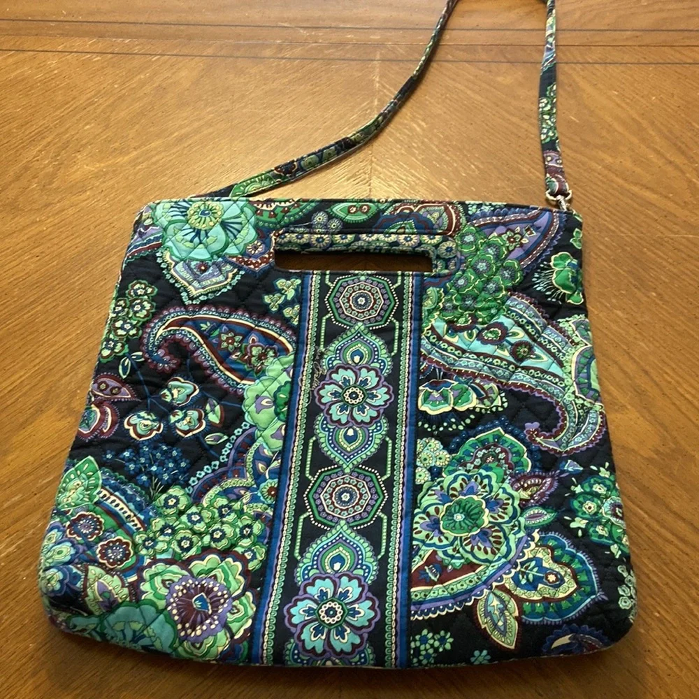 Vera Bradley excellent see